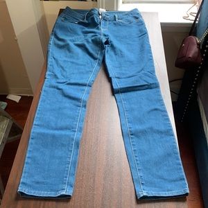 I’m selling some NOBO jeans they are blue jeans and are a size 11